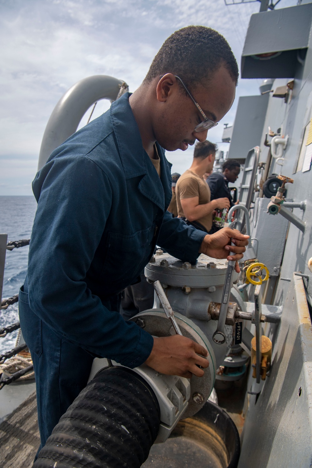 USS Sterett conducts routine operations as part of the Carl Vinson Carrier Strike Group