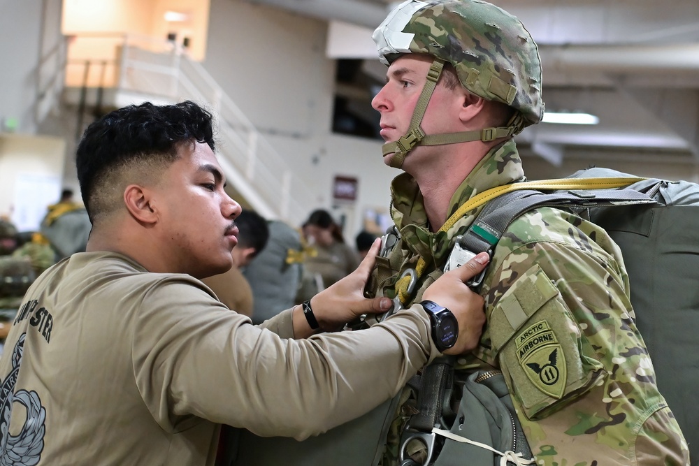 Spartans hone airborne skills