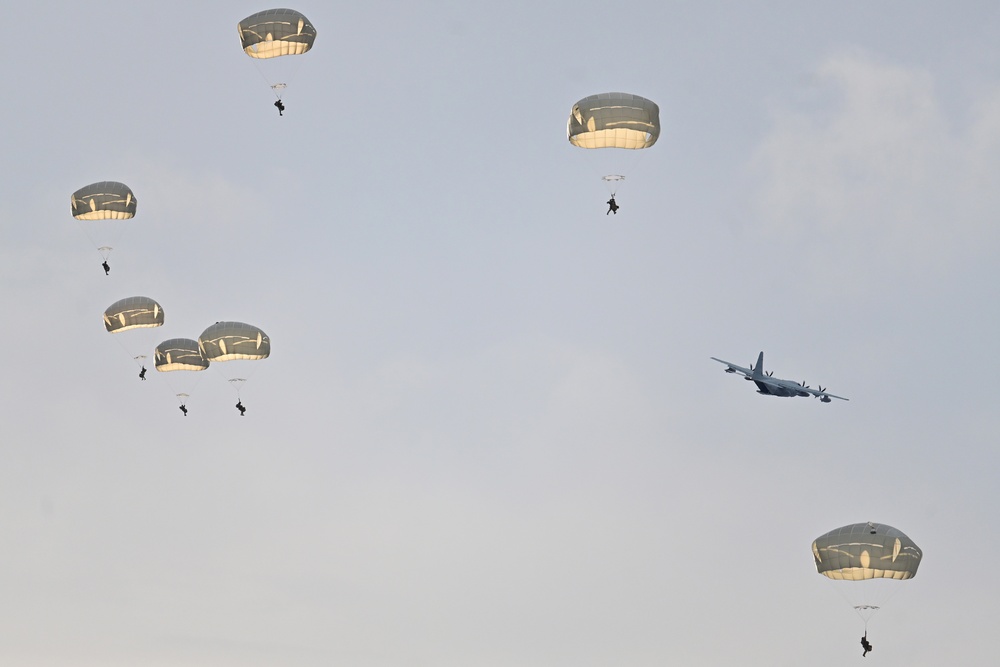 Spartans hone airborne skills