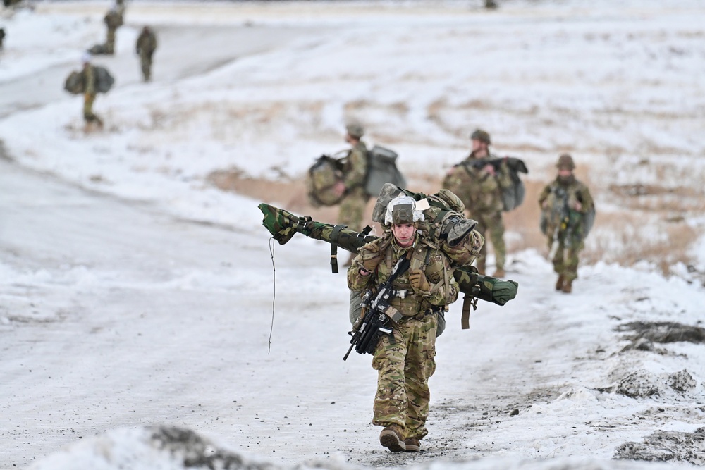 Spartans hone airborne skills