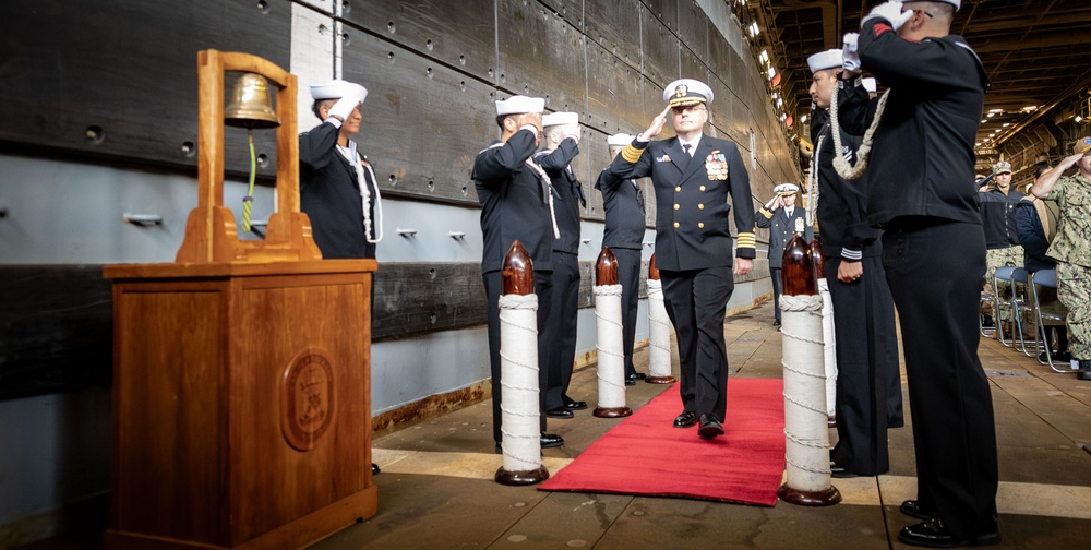 USS New Orleans (LPD 18) Conducts Change of Command Ceremony