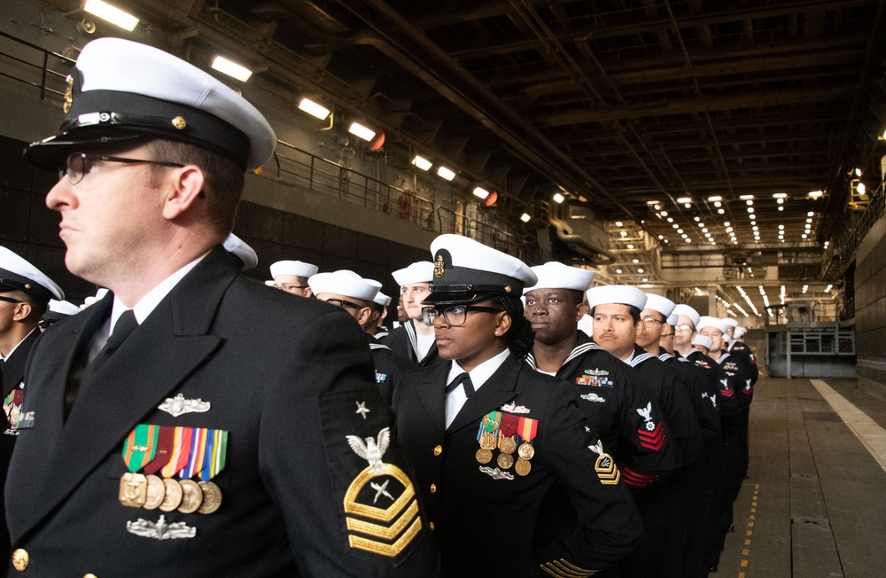 USS New Orleans (LPD 18) Conducts Change of Command Ceremony