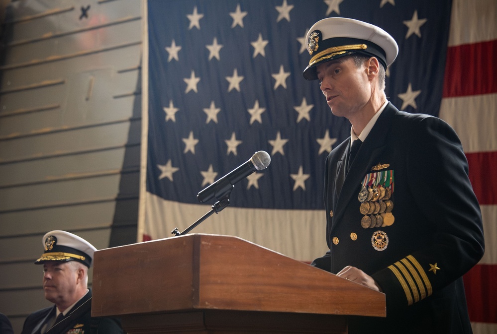 USS New Orleans (LPD 18) Conducts Change of Command Ceremony