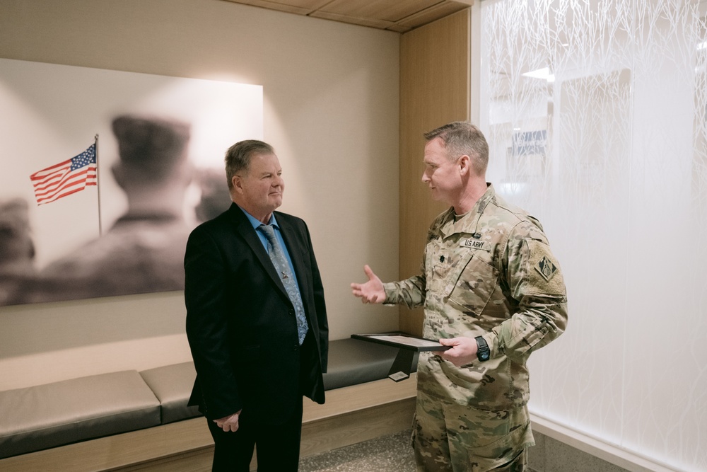 Buffalo District Commander Tours VA Canandaigua and Honors Army Veteran