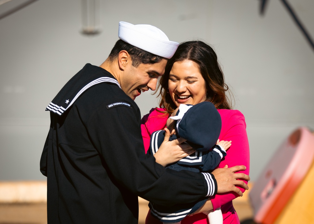 USS THOMAS HUDNER (DDG 116) RETURNS HOME