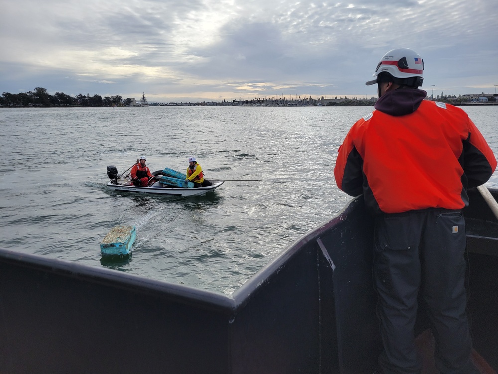 Raccoon crew removes hazards in Oakland