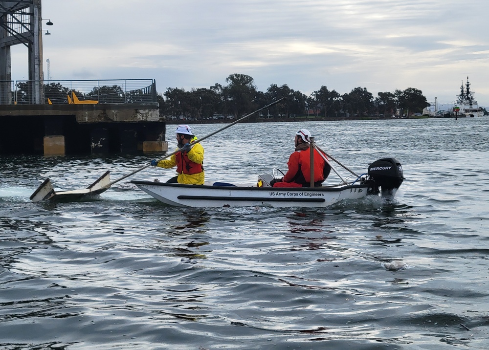 Raccoon crew removes hazards in Oakland