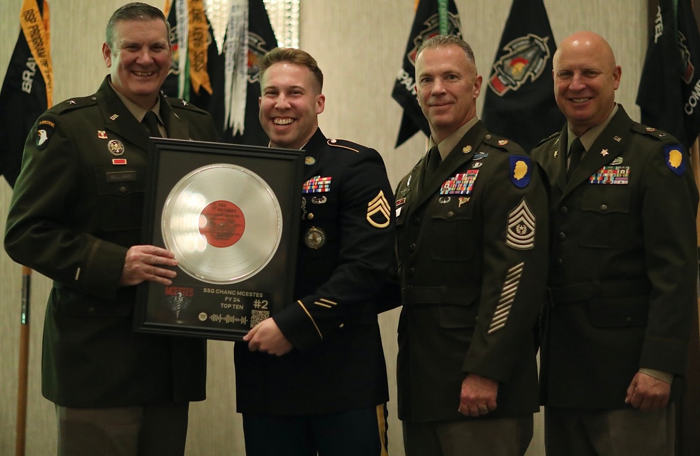 Illinois Army National Guard Recruiting and Retention Battalion Celebrates 2024 Accomplishments