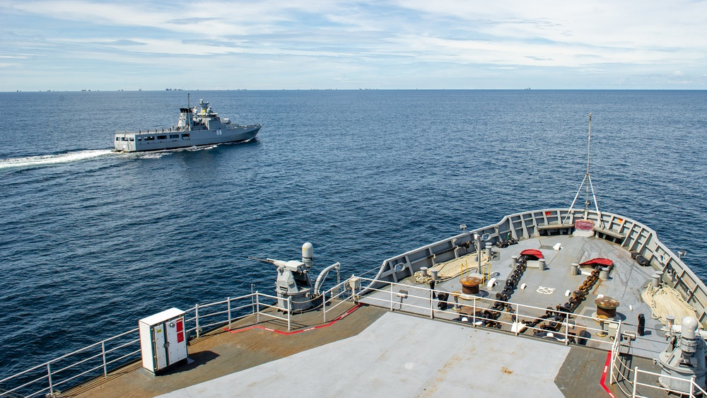 Emory S. Land Conducts Passing Exercise With Royal Brunei Navy