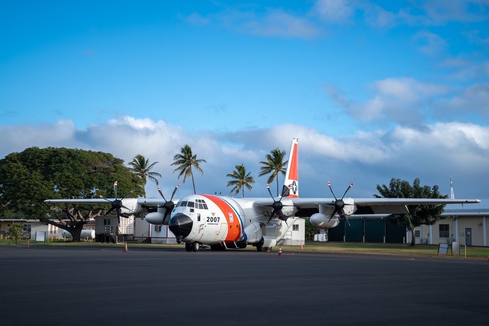 Coast Guard Air Station Barbers Point conducts training