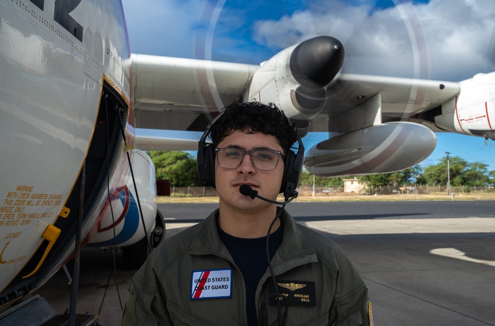 Coast Guard Air Station Barbers Point conducts training