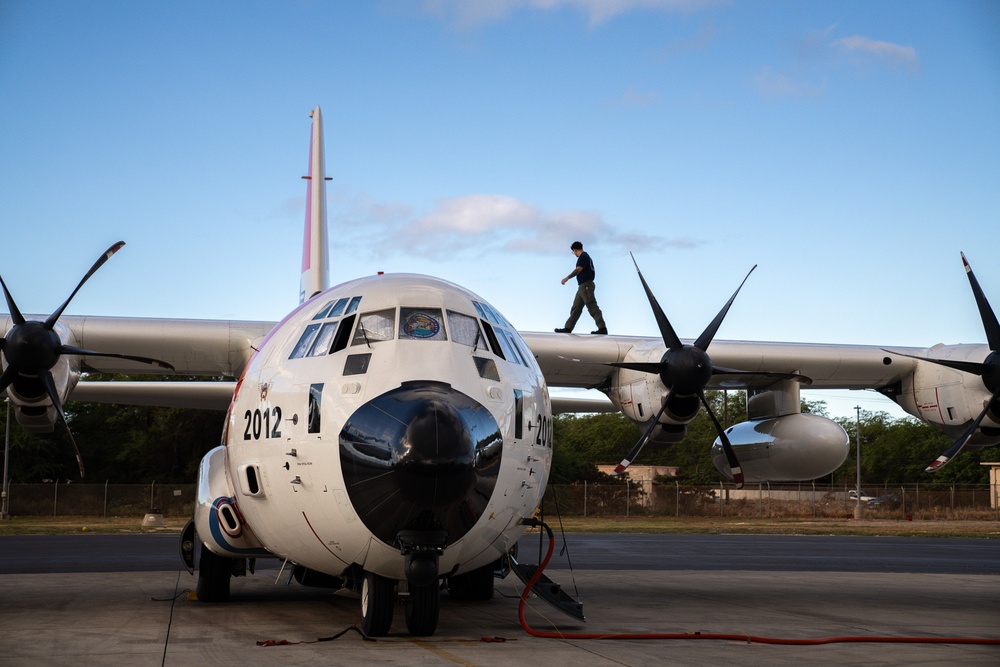 Coast Guard Air Station Barbers Point conducts training