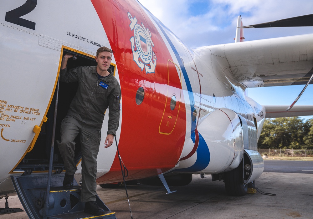 Coast Guard Air Station Barbers Point conducts training