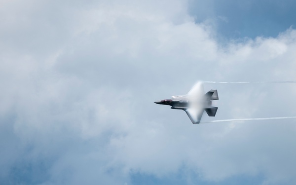 F-35 Demo Team performs at Westmoreland County Air Show