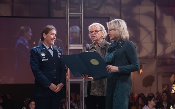 Tinker Installation Commander honored as Oklahoma Women Aerospace &amp; Aeronautics 2024 Woman of the Year