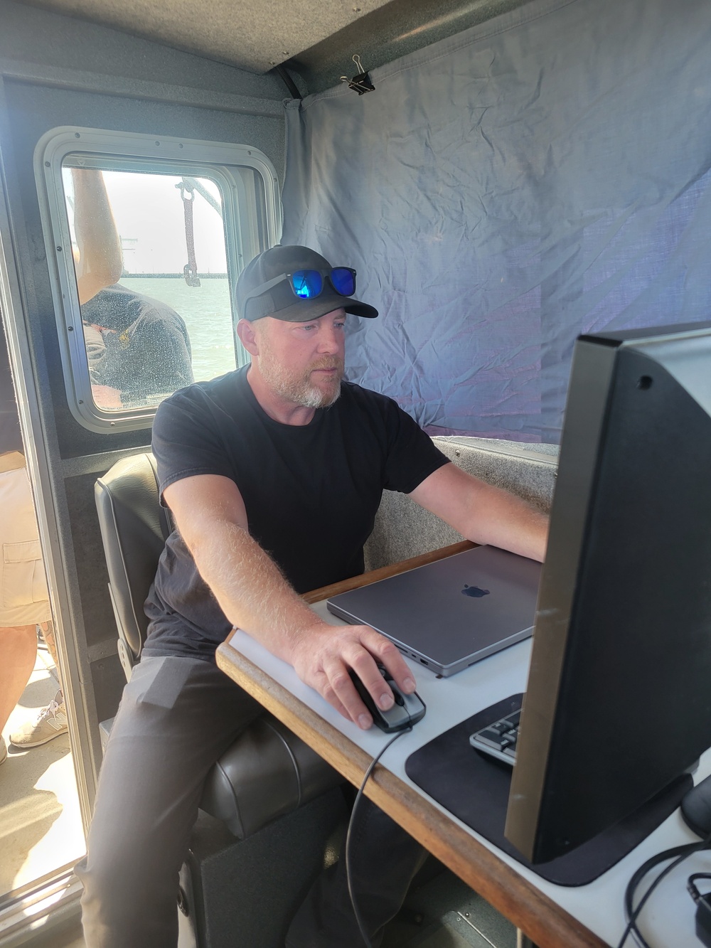 Army dive team conducts sonar surveys in Suisun Bay