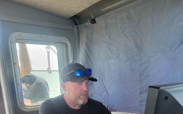 Army dive team conducts sonar surveys in Suisun Bay