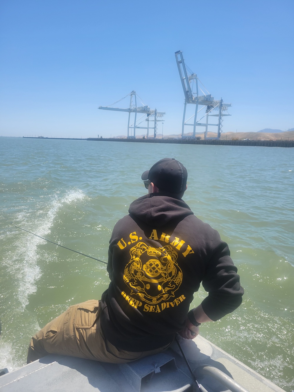 Army dive team conducts sonar surveys in Suisun Bay