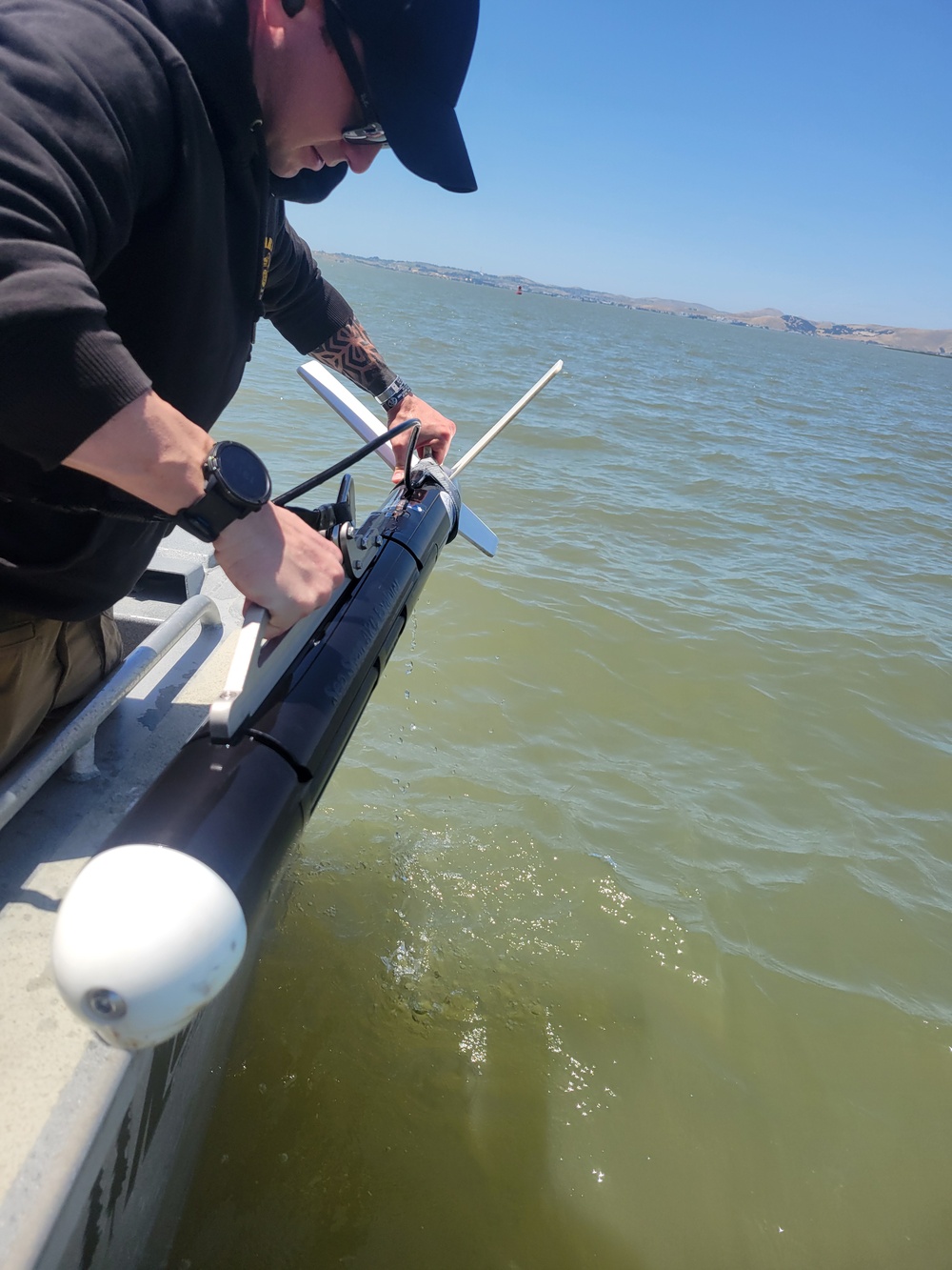 Army dive team conducts sonar surveys in Suisun Bay
