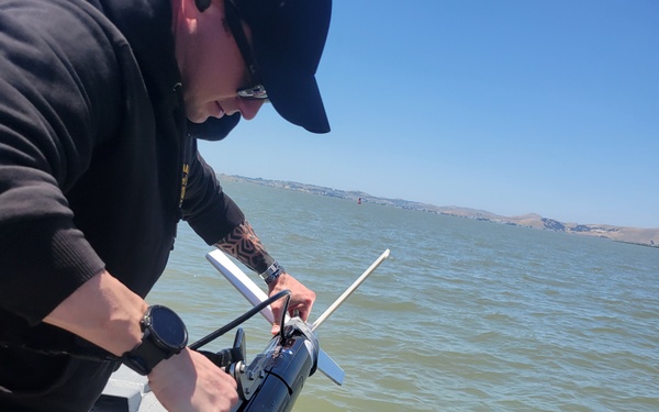 Army dive team conducts sonar surveys in Suisun Bay