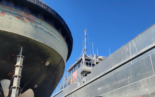 USACE vessel goes into drydock in Alameda