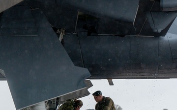 908th Aeromedical Evacuation Squadron  members get ride from 349th Air Mobility Wing Aircrew