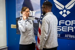 From Gridiron to Cyber Defense: Former NFL player enlists in the Air Force Reserve