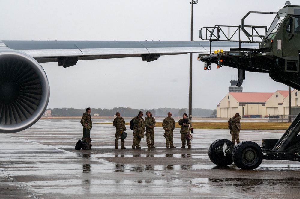 908th Aeromedical Evacuation Squadron  members get ride from 349th Air Mobility Wing Aircrew