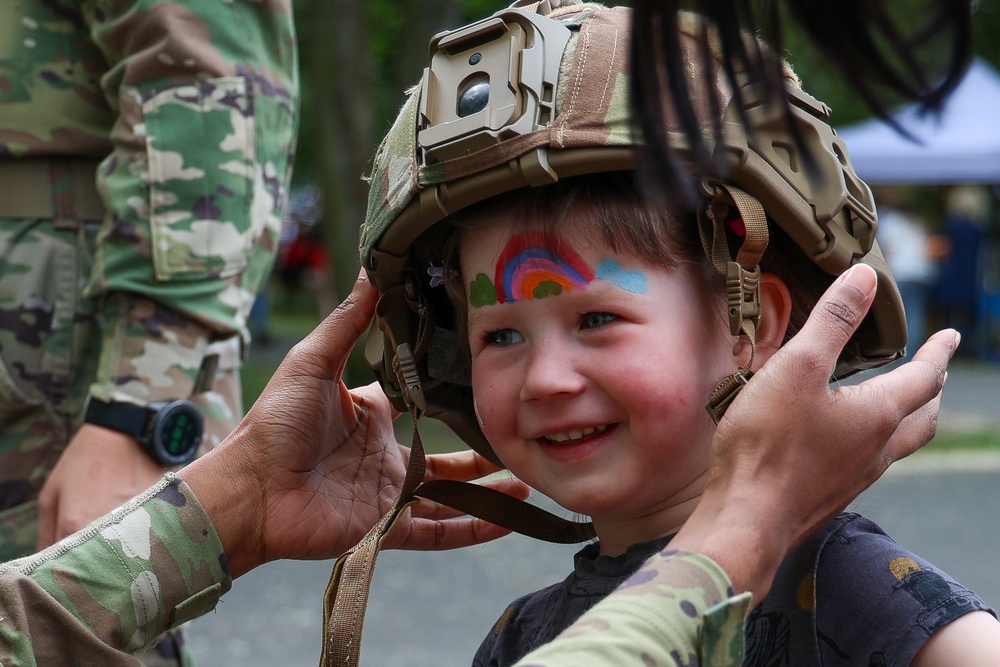 USAG Poland Soldiers attend Kindernalia