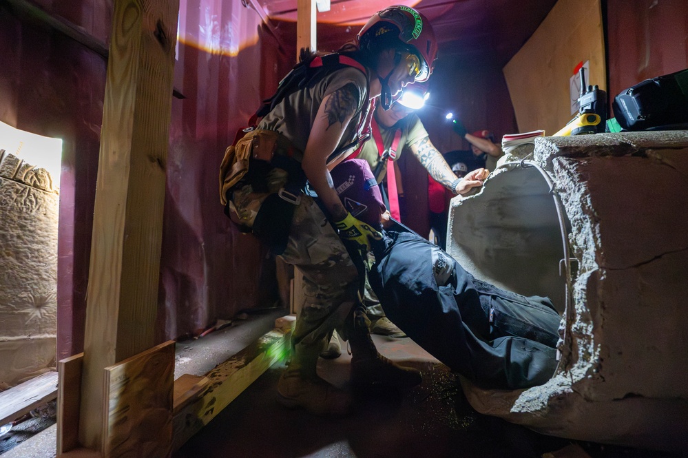 911th Technical Rescue Engineer Company competes in Rescue Challenge