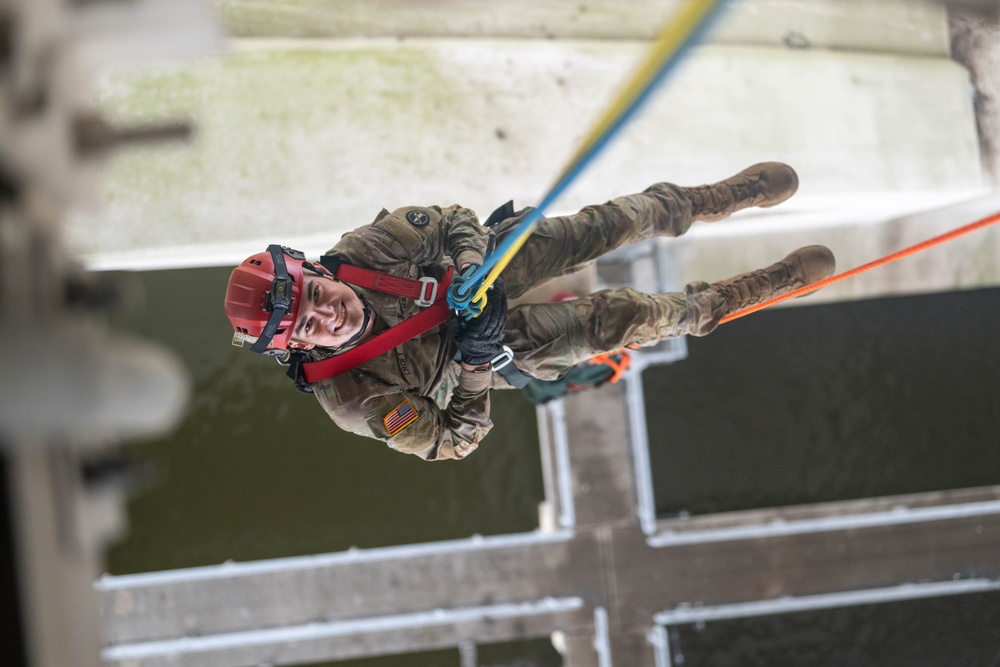 911th Technical Rescue Engineer Company competes in Rescue Challenge