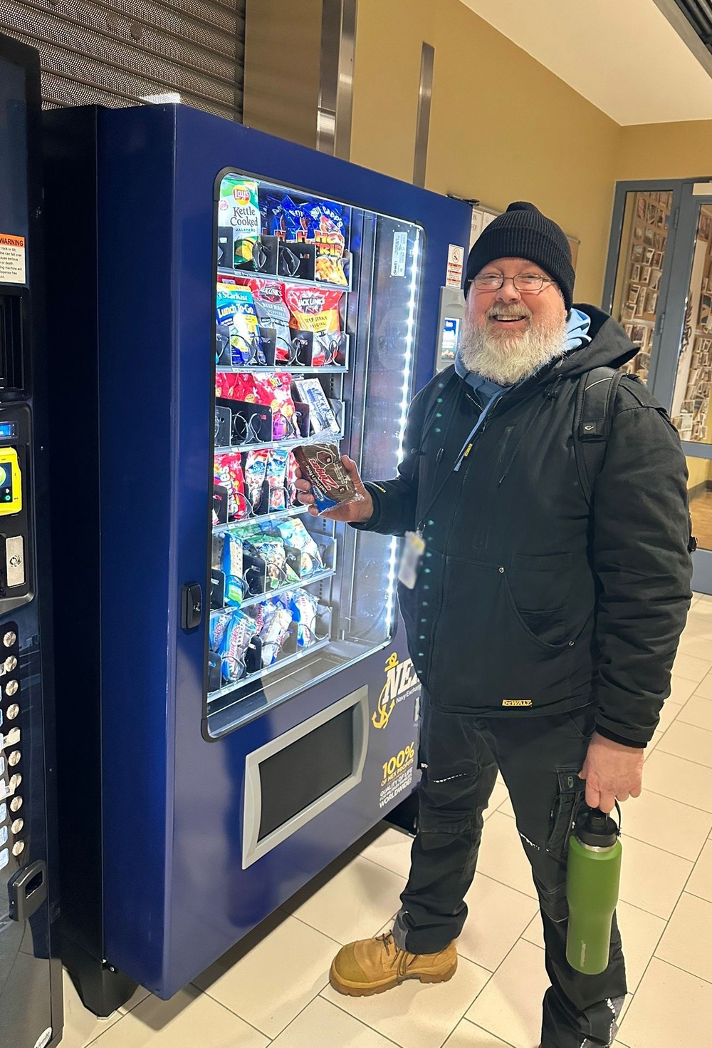 On-the-Go: Navy Exchange’s Vending Machines Dispense Snacks 24/7