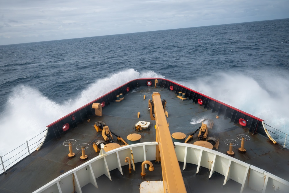 USCGC Polar Star (WAGB 10) transits the Southern Ocean en route to Antartica for Operation Deep Freeze