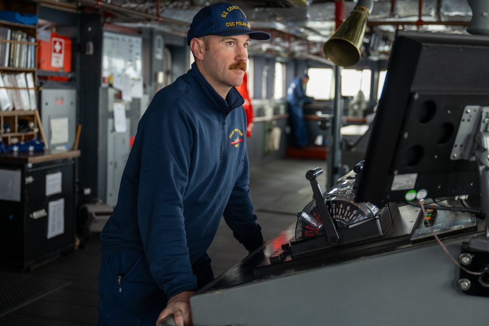 USCGC Polar Star (WAGB 10) transits the Southern Ocean en route to Antartica for Operation Deep Freeze