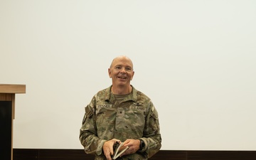 CONG Land Component Commander visits Colorado Soldiers overseas