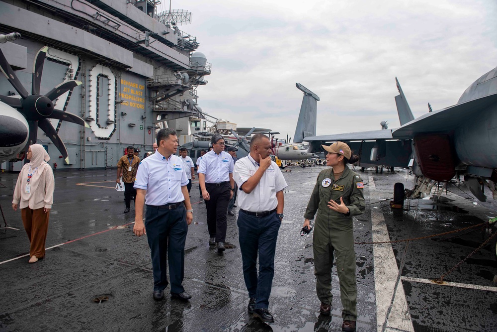 USS Carl Vinson Hosts the Port Klang Cruise Terminal Board of Directors and Management Team