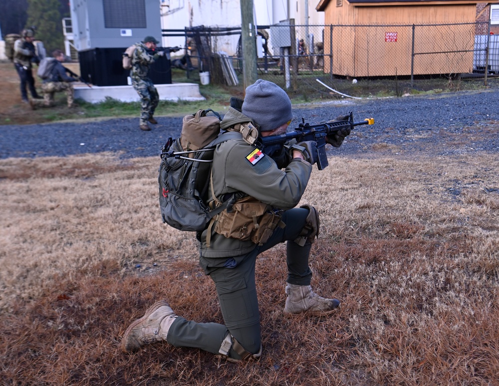 Green Beret Candidates Participate in Robin Sage Exercise