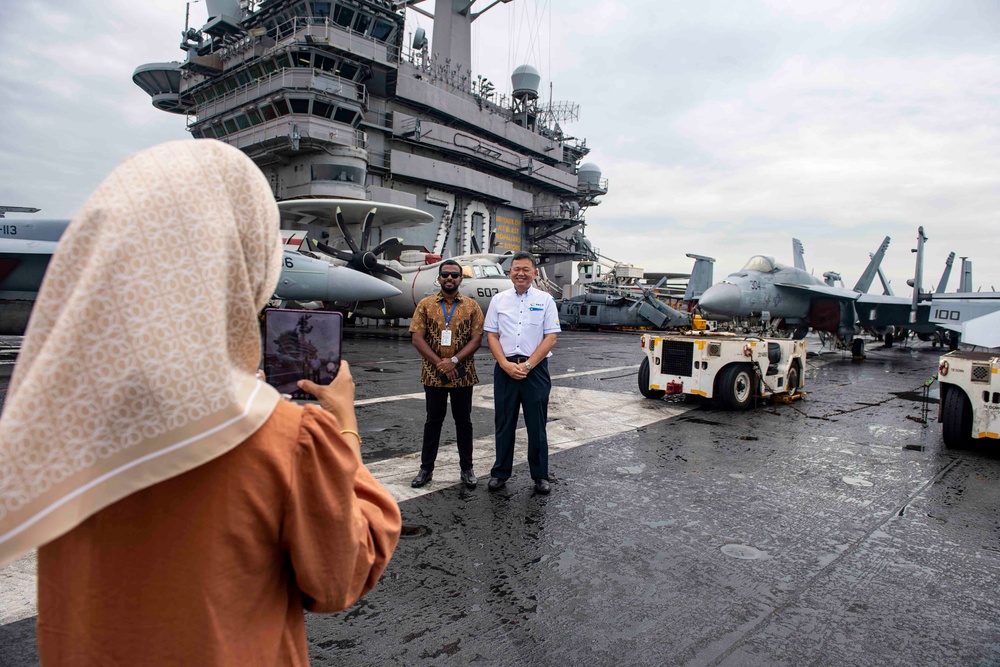 USS Carl Vinson Hosts the Port Klang Cruise Terminal Board of Directors and Management Team