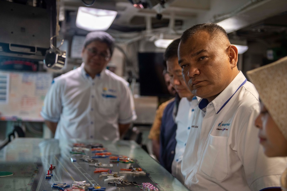 USS Carl Vinson Hosts the Port Klang Cruise Terminal Board of Directors and Management Team