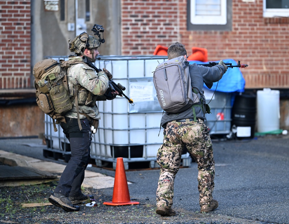 Green Beret Candidates Participate in Robin Sage Exercise