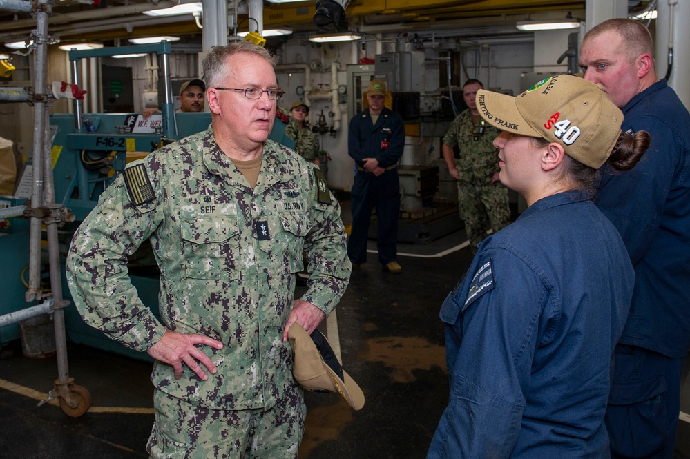 Commander, Submarine Force, U.S. Pacific Fleet, Visits USS Frank Cable