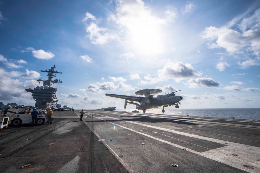 USS Carl Vinson (CVN 70) Conducts Routine Flight Operations in the South China Sea
