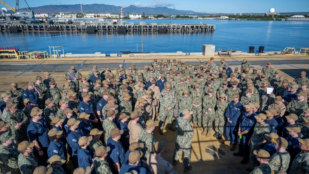 USS Michigan (SSGN 727) Receives the Navy Unit Commendation