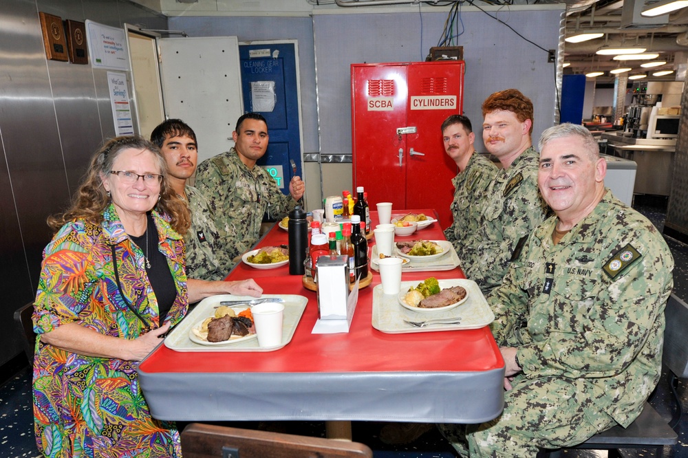 Chief of Chaplains of the Navy Celebrates Thanksgiving alongside Frank Cable Sailors