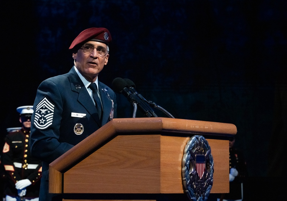 U.S. Senior Enlisted Advisor to the Chairman (SEAC) Ramon “CZ” Colon-Lopez transfers responsibility of his position to the incoming SEAC Troy Black