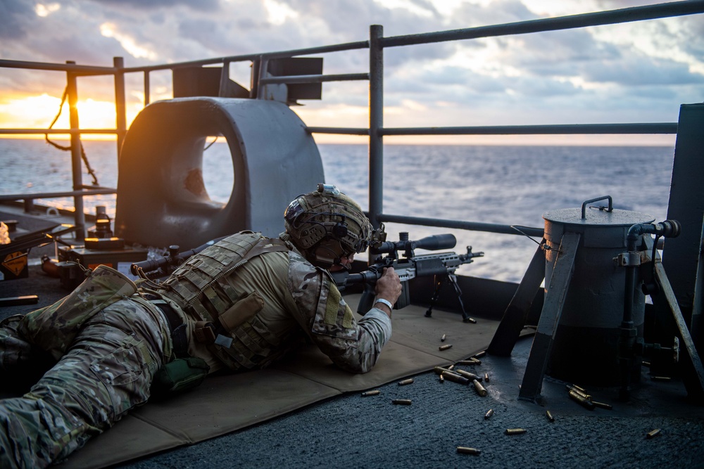 USS Carl Vinson (CVN 70) Conducts Routine Operations in the Philippine Sea