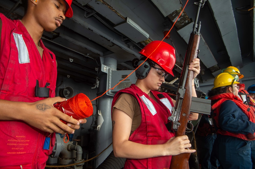 USS Carl Vinson (CVN 70) Conducts Routine Operations in the South China Sea