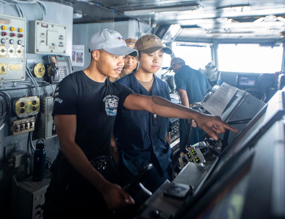 USS Carl Vinson (CVN 70) Conducts Routine Operations in the South China Sea