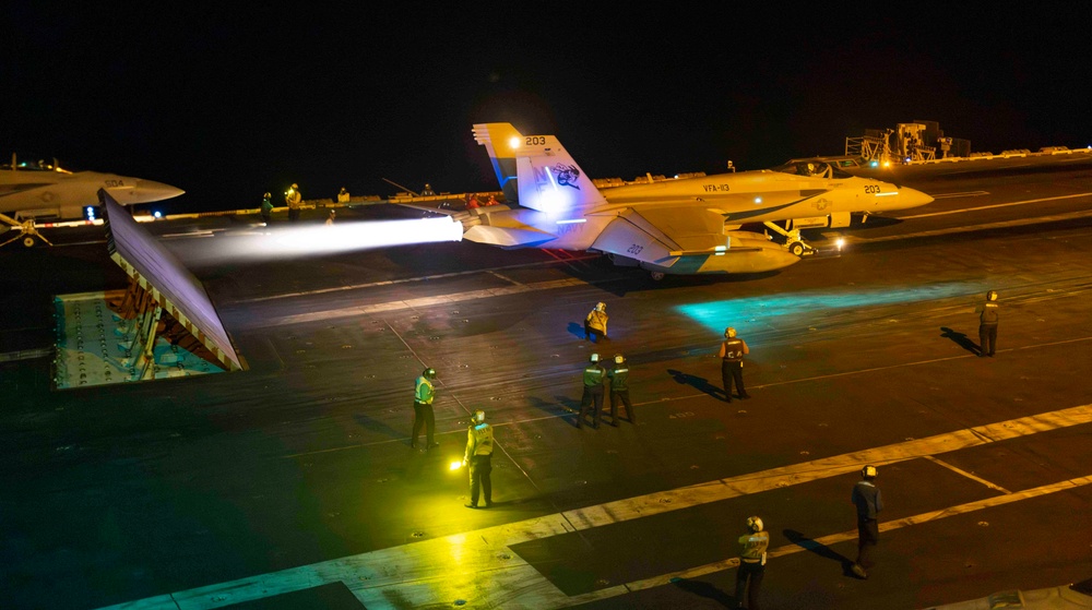 USS Carl Vinson (CVN 70) Conducts Routine Flight Operations in the South China Sea