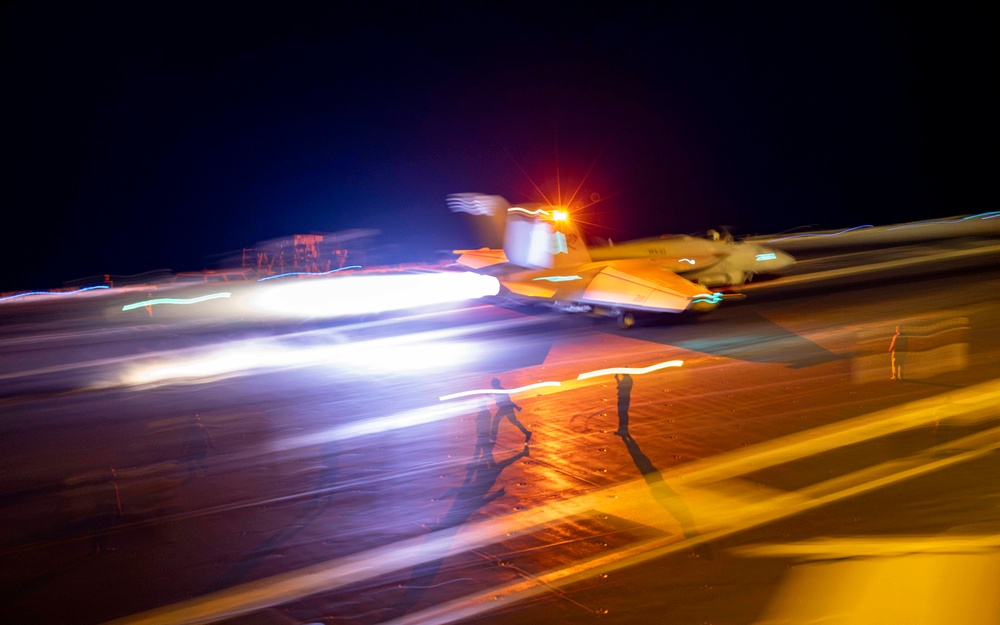 USS Carl Vinson (CVN 70) Conducts Routine Flight Operations in the South China Sea